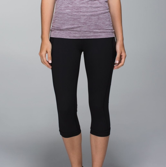 Lululemon Illumina Crop Leggings - Picture 2 of 7